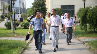 Mr. Xu Zhongde, President of Haining Municipal Federation of Trade Unions, visited Xinyi;